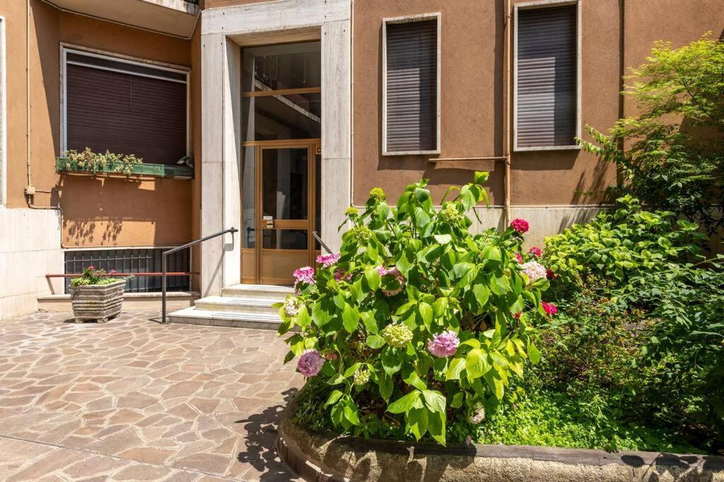 Bnbutler - Strigelli, 13 - Accogliente Bilocale Con Balcone Milão Exterior foto